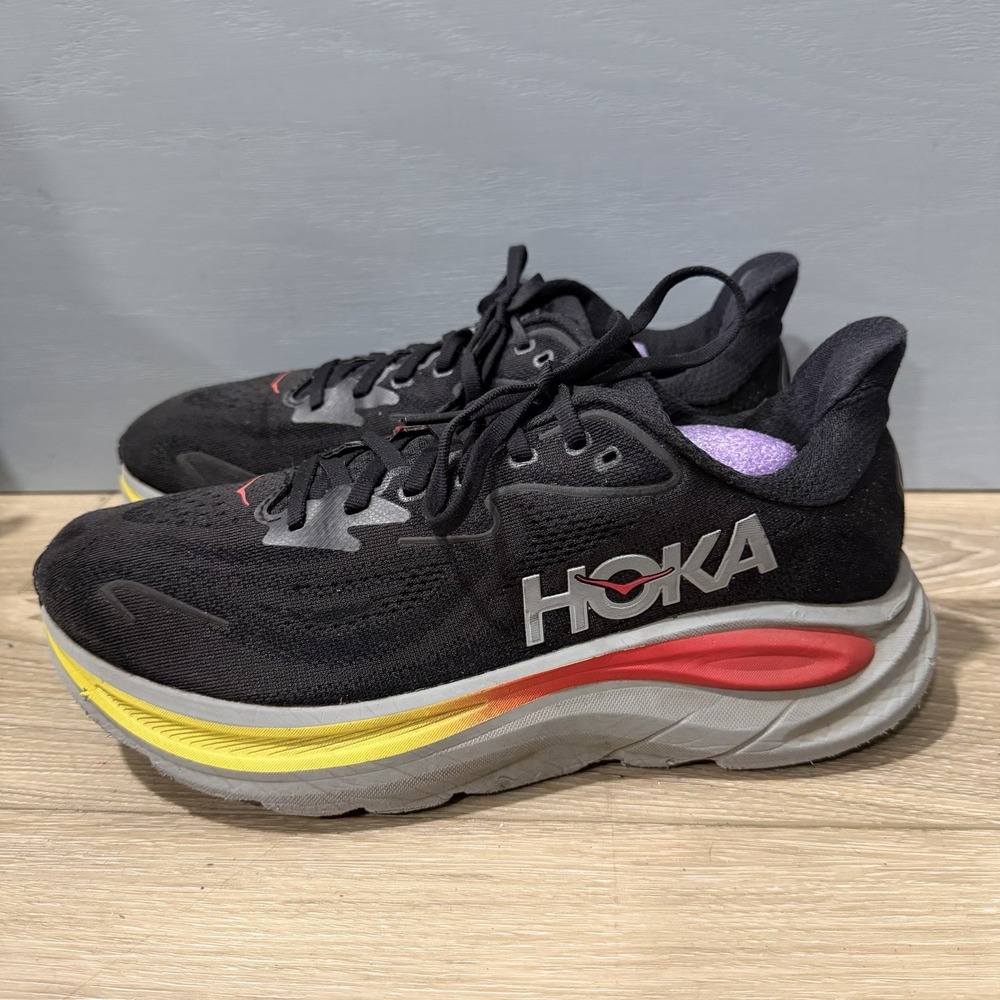 Hoka One One Clifton 10 Mens 8.5D Black Red Road Running Sneakers 1162030 BKGL